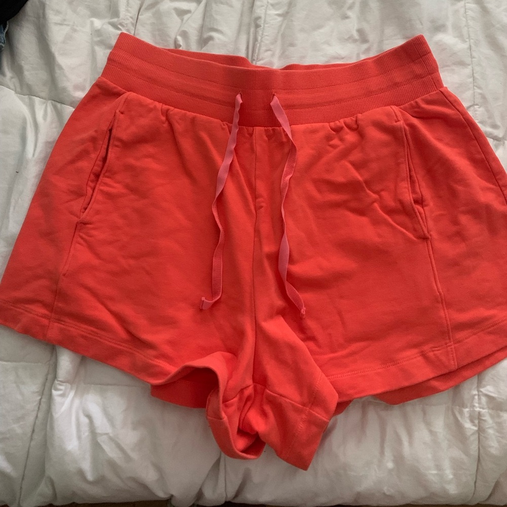 MULTIPLE SHORTS ALL SIZE MEDIUM
